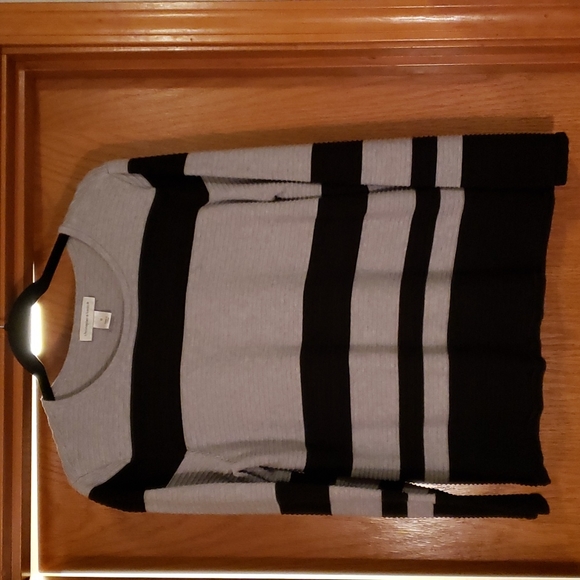 $15 or 2/$20!Christopher & Banks Gray & Black Striped Sweater Size Medium - Picture 3 of 6